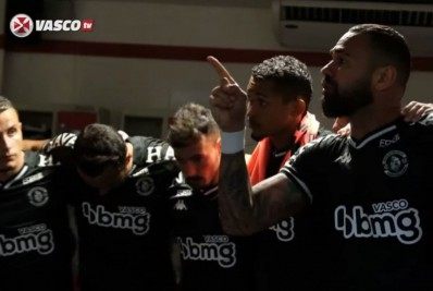 Nos bastidores, Castan anima grupo do Vasco antes da vitória contra Confiança e destaca: 'Isso aqui é a nossa vida'