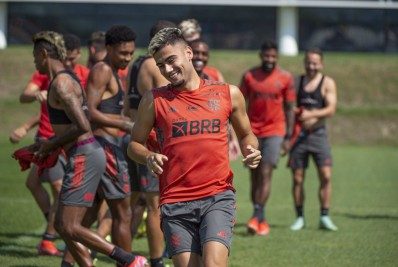 Com Gabigol e Pedro como inspirações, Flamengo mantém confiança em compra de Andreas Pereira