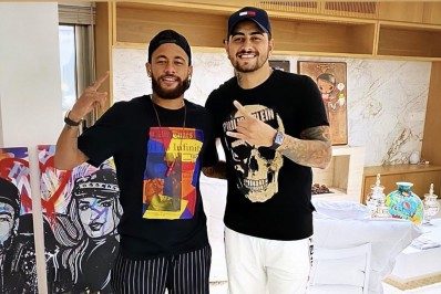 Saiba quem é o tatuador dos boleiros