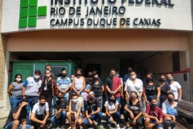 Alunos da rede municipal de Caxias se matriculam no IFRJ