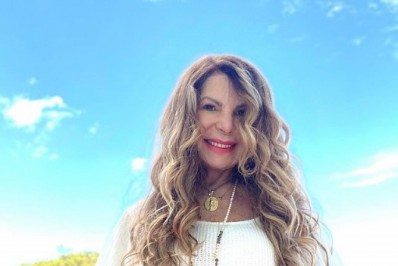 Ex-funcionário de Elba Ramalho recebe alta após ser atingido por carro da cantora