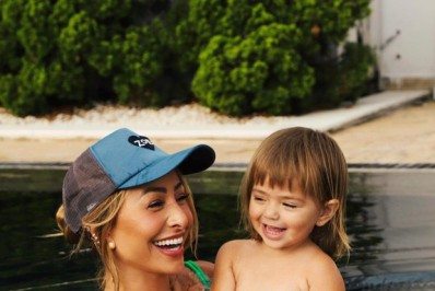 Sabrina Sato antecipa retorno de Paris para reencontrar a filha