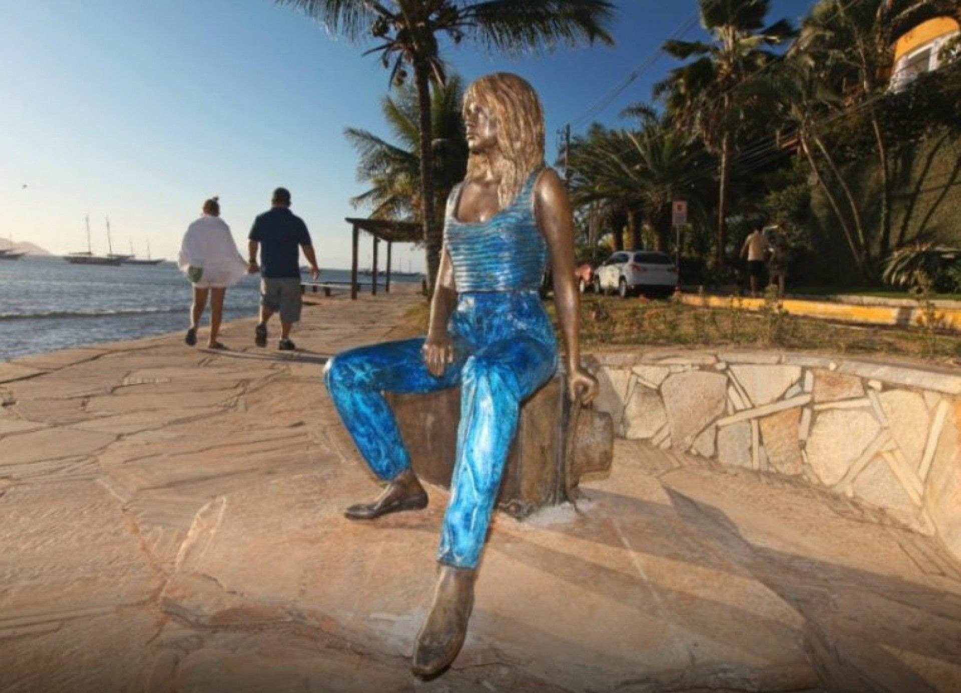 Est&aacute;tua Brigitte Bardot em B&uacute;zios - Divulga&ccedil;&atilde;o