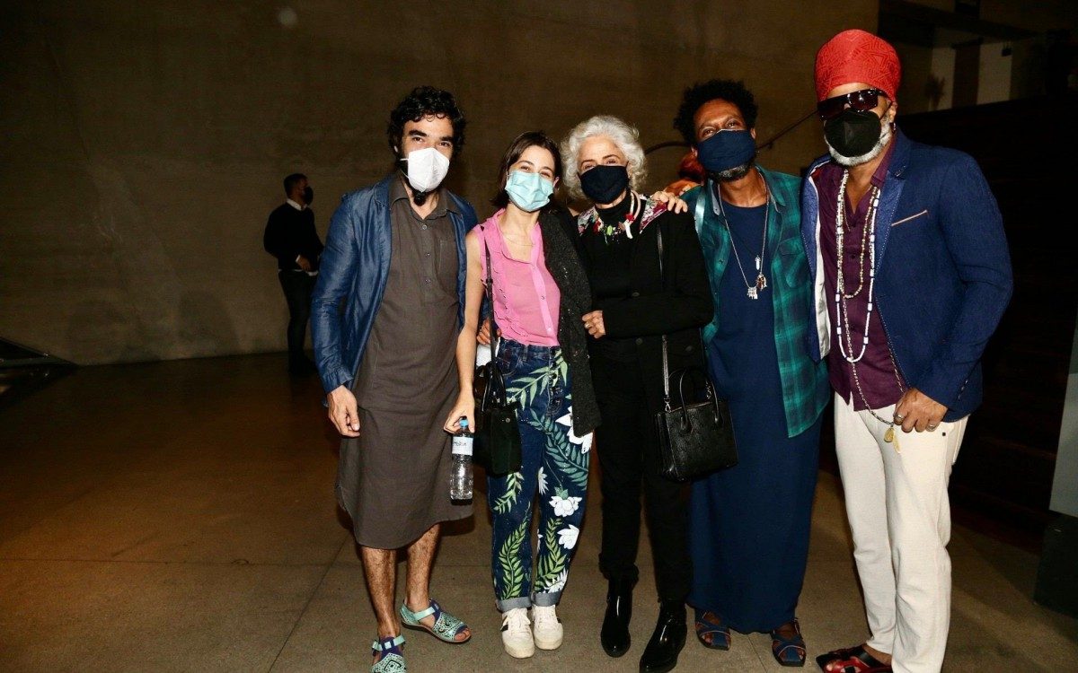 Caio Blat, Luisa Arraes, Marieta Severo, Luis Miranda e Carlinhos Brown