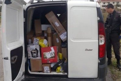 PM recupera produtos roubados de entregador do Mercado Livre em Cabo Frio