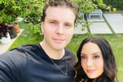 Ops! Thiago Fragoso se arruma para gravar 'Caldeirão', mas erra o dia