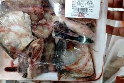 Supermercado no Pará vende restos de peixe