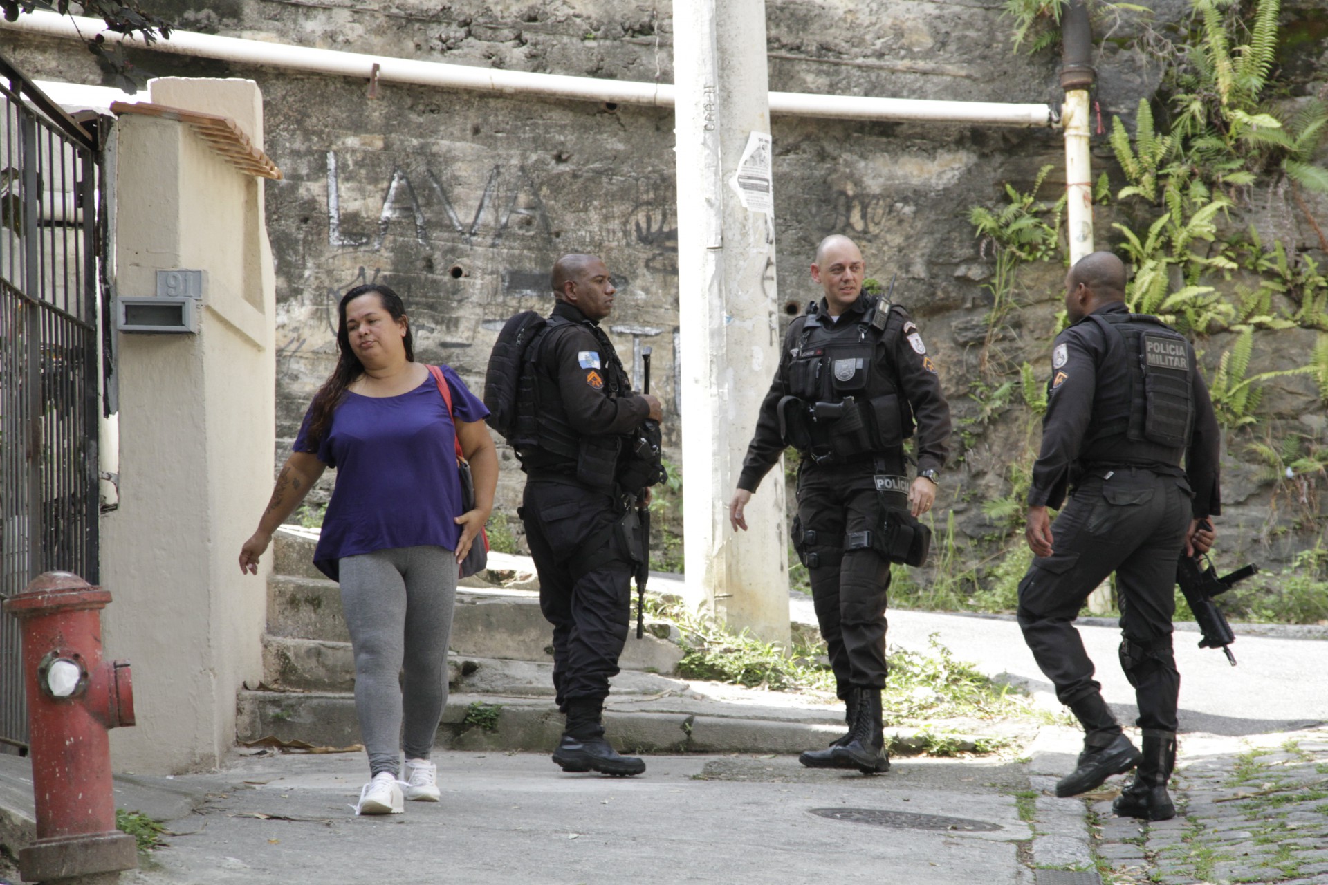 Operação da Policia Militar no morro da Formiga, na Tijuca zona norte do Rio de Janeiro,nesta quinta feira (06). - Marcos Porto/Agencia O Dia