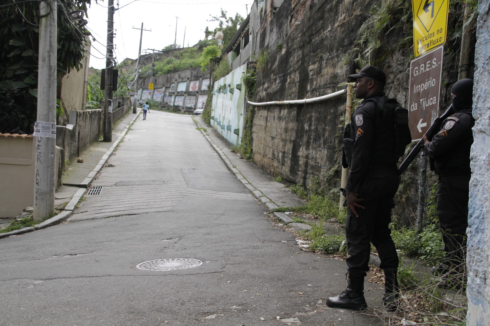 Operação da Policia Militar no morro da Formiga, na Tijuca zona norte do Rio de Janeiro,nesta quinta feira (06). - Marcos Porto/Agencia O Dia