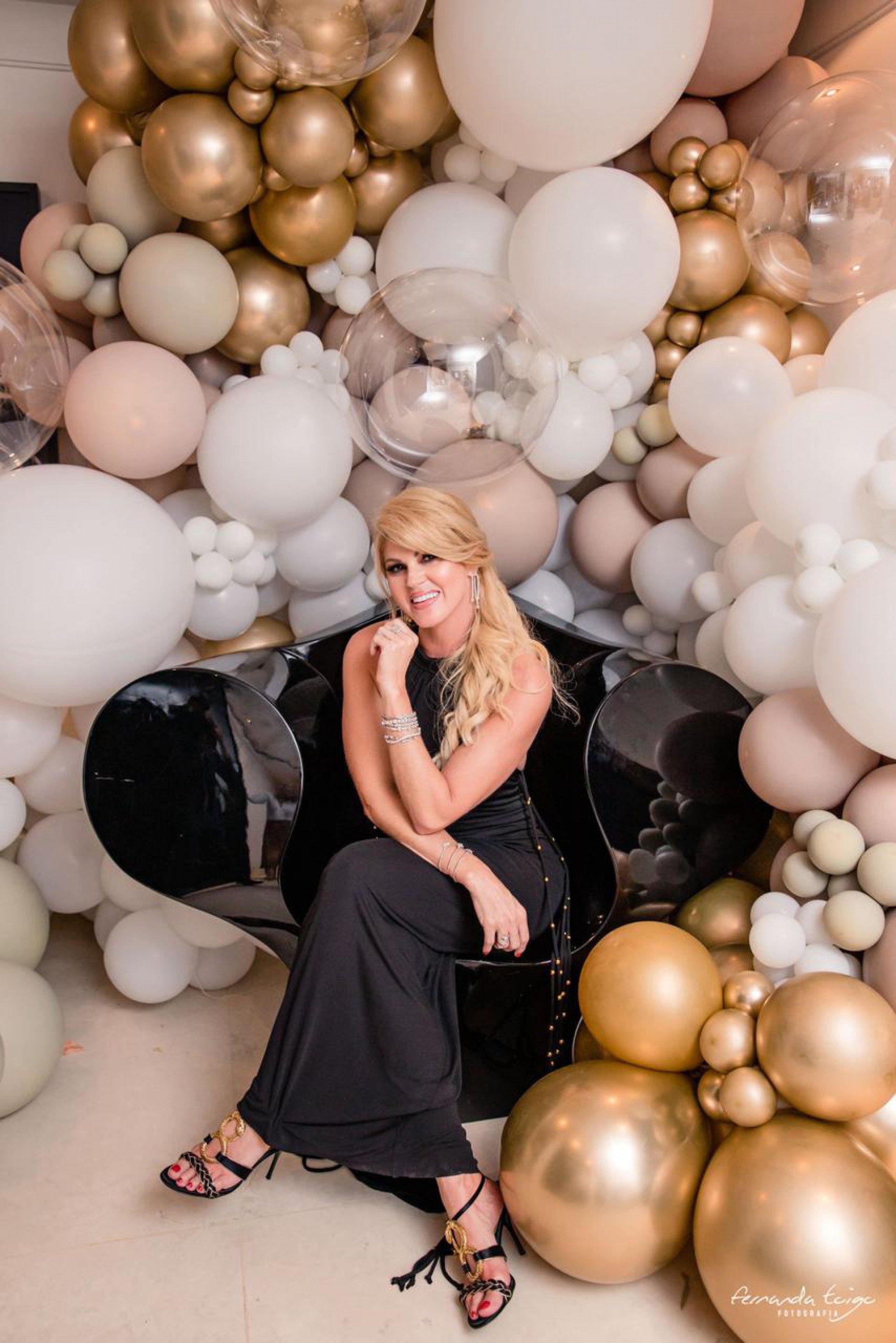 Val Marchiori comemora 47 anos em grande estilo  - FERNANDA TOIGO