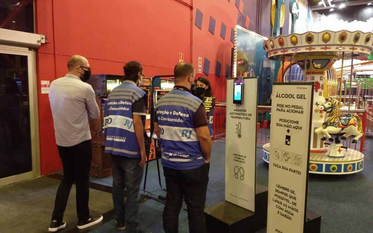 Procon-RJ realiza a&ccedil;&atilde;o de orienta&ccedil;&atilde;o para o Dia das Crian&ccedil;as