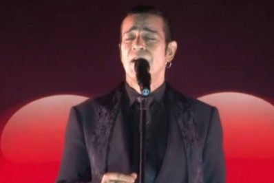 Sem shows, Elymar Santos garante: 'Sobrevivendo com as minhas economias'