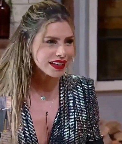 Erika Schneider foi a eliminada desta quinta-feira (07) em A Fazenda 13 - Reprodução / PlayPlus