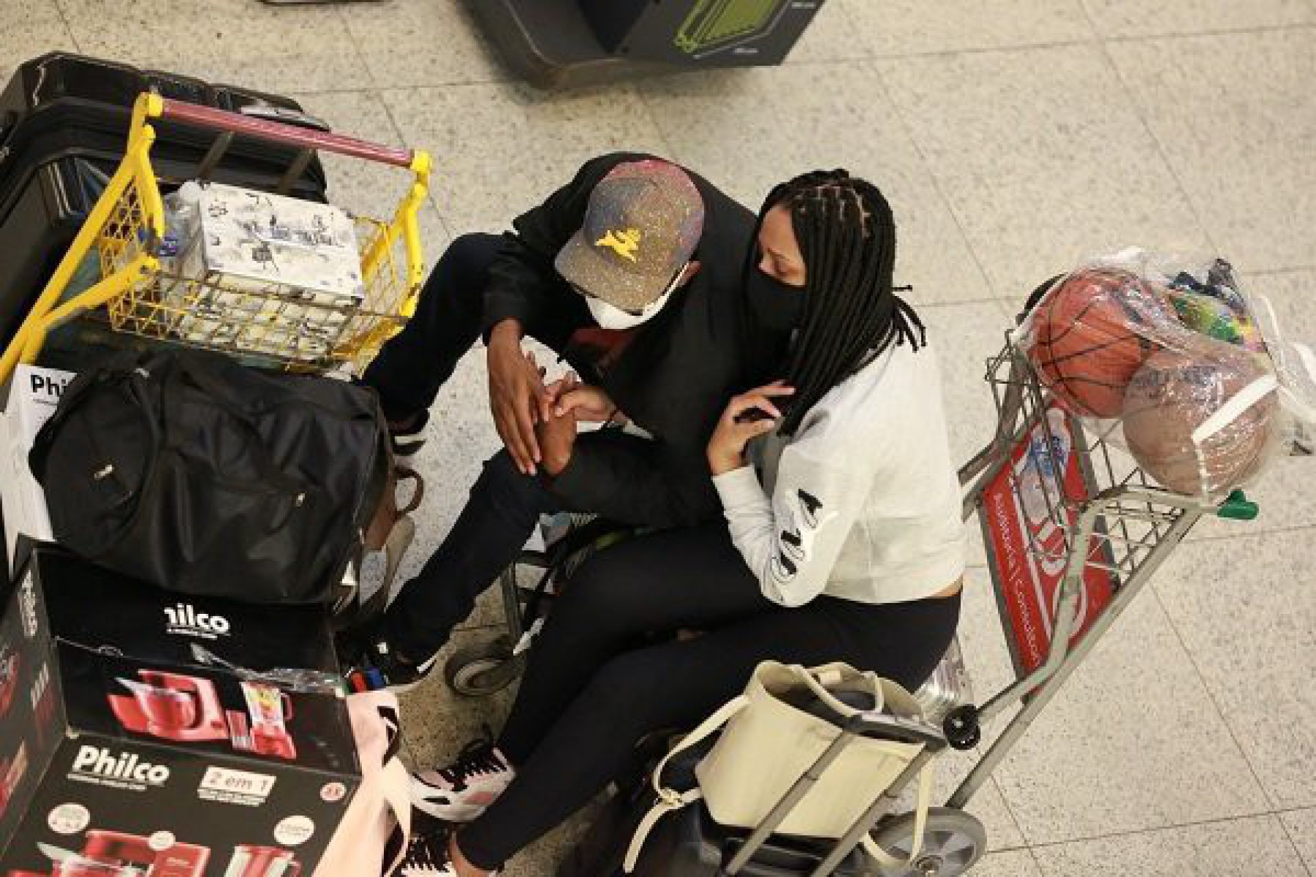 Polêmica começou após Lucas Penteado acusar Julia Franhani de traição - Reprodução