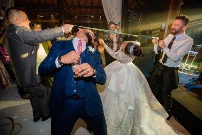 Viviane Araújo mostra novas fotos de seu casamento