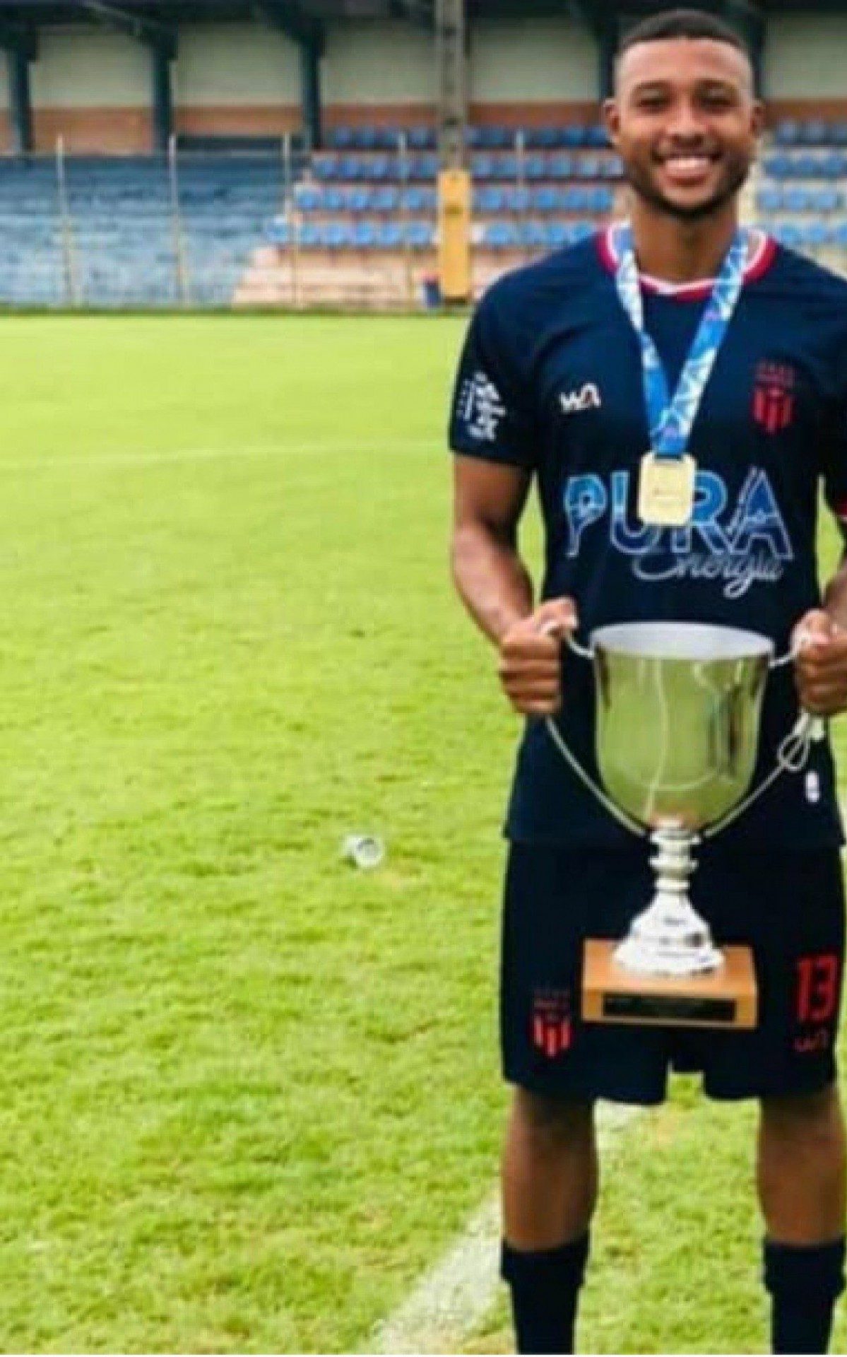 Maykon de Lima Baptista, jogador de futebol, foi morto na noite de s&aacute;bado em Araruama, na Regi&atilde;o dos Lagos