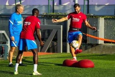 Atacante argentino leva Barcelona à justiça por salários atrasados