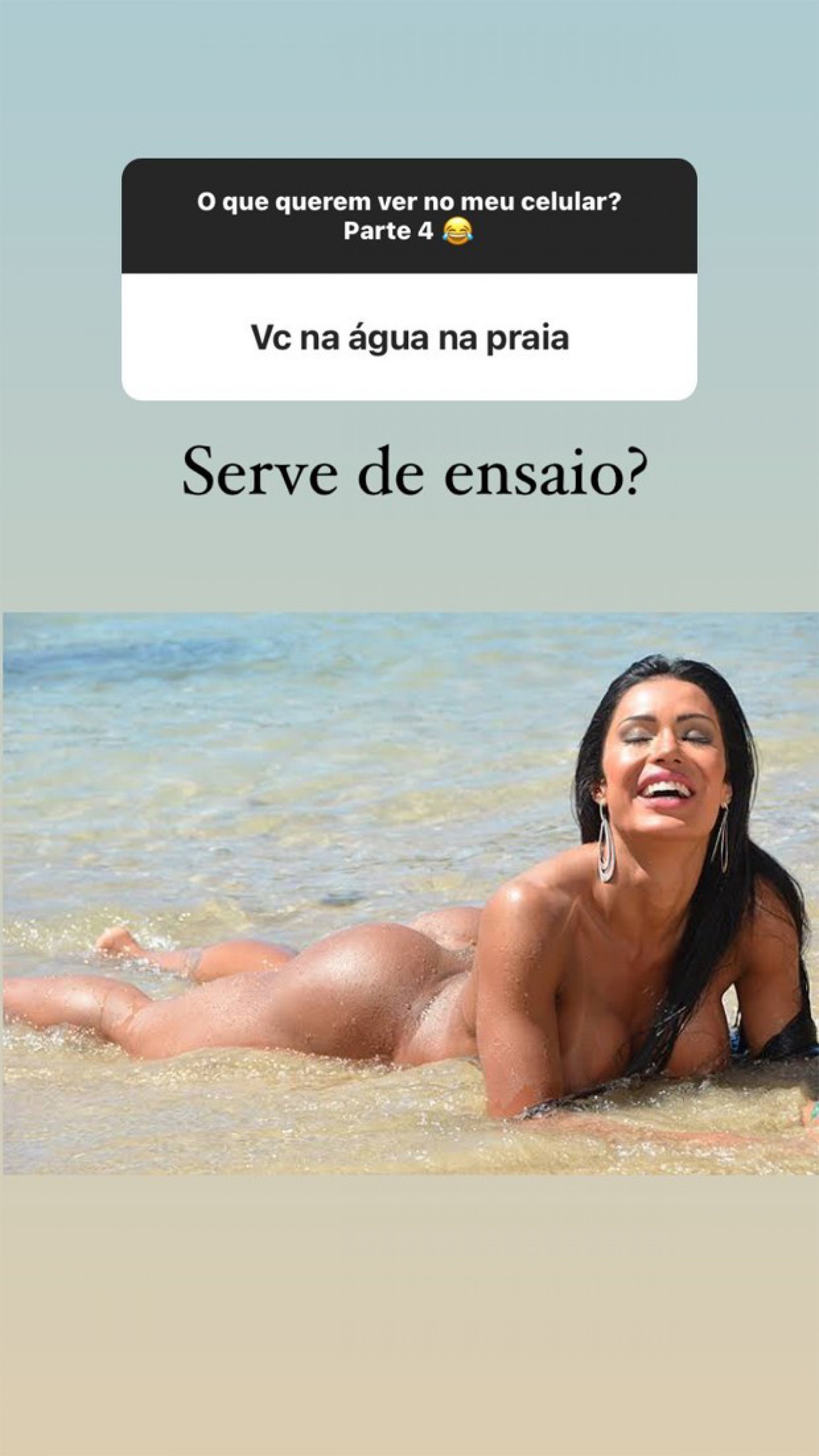 Atendendo aos pedidos dos fãs, Gracyanne Barbosa posta fotos em que aparece completamente nua nas redes sociais - Reprodução Internet