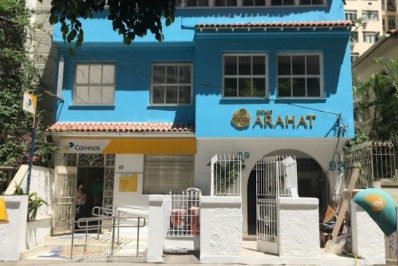 Homem é preso tentando roubar ar condicionado dos Correios na Zona Sul 