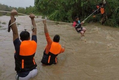 Filipinas é atingida por ciclone tropical