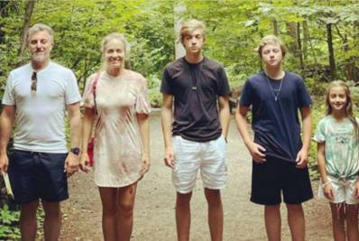 Luciano Huck recria foto em família e celebra: ''Nossas crianças crescendo''