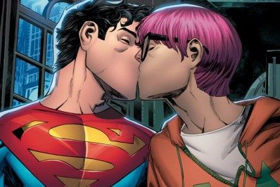 Filho de Clark Kent, atual Superman assume ser bissexual em HQ