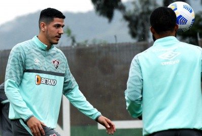 Nino elogia grupo de análise do Fluminense: 'Traz muitas informações dos adversários'