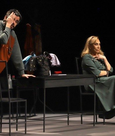 Cenas de 'Ninguém dirá que é tarde demais' - Guga Melgar