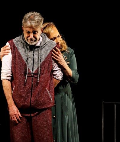 Cenas de 'Ninguém dirá que é tarde demais' - Guga Melgar