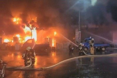 Vídeo: prédio pega fogo e deixa pelo menos 46 mortos e 41 feridos em Taiwan
