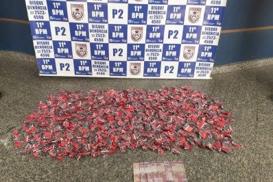 PM de Nova Friburgo apreende mais de mil papelotes de cocaína no feriado