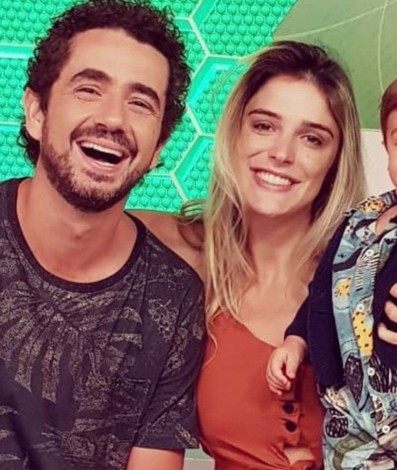 Apresentadora viajou apenas com o marido, Felipe Andreoli - Reprodução