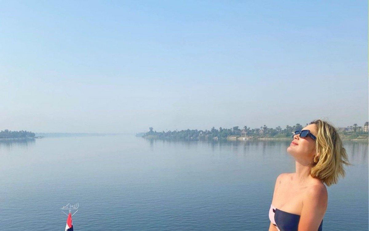 Fl&aacute;via Alessandra