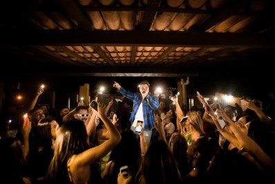 Sucesso no ritmo do piseiro, Eric Land lança nova música