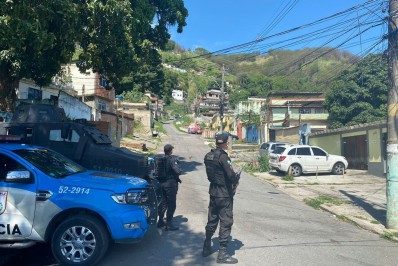 Tiroteio entre criminosos e PMs assusta moradores do Quitungo 