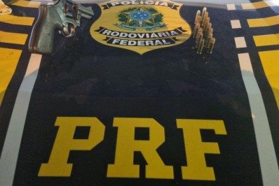 PRF flagra agressão contra mulher durante abordagem em São João de Meriti