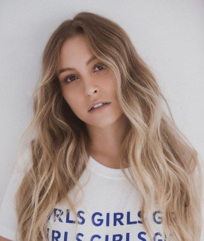 Carla Diaz vive Suzane em filme - Reprodução Instagram