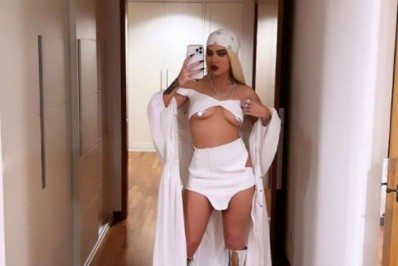 Luísa Sonza arrasa em look sexy para encontro com os amigos