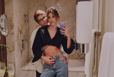 'Sou tão feliz em dividir a vida com você, meu amor', se declara Vitória Strada