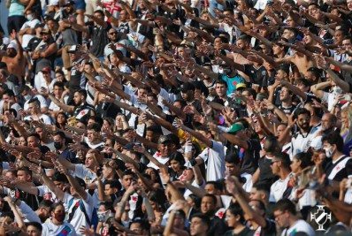 Vasco anuncia aumento da carga de ingressos para jogo contra o CSA