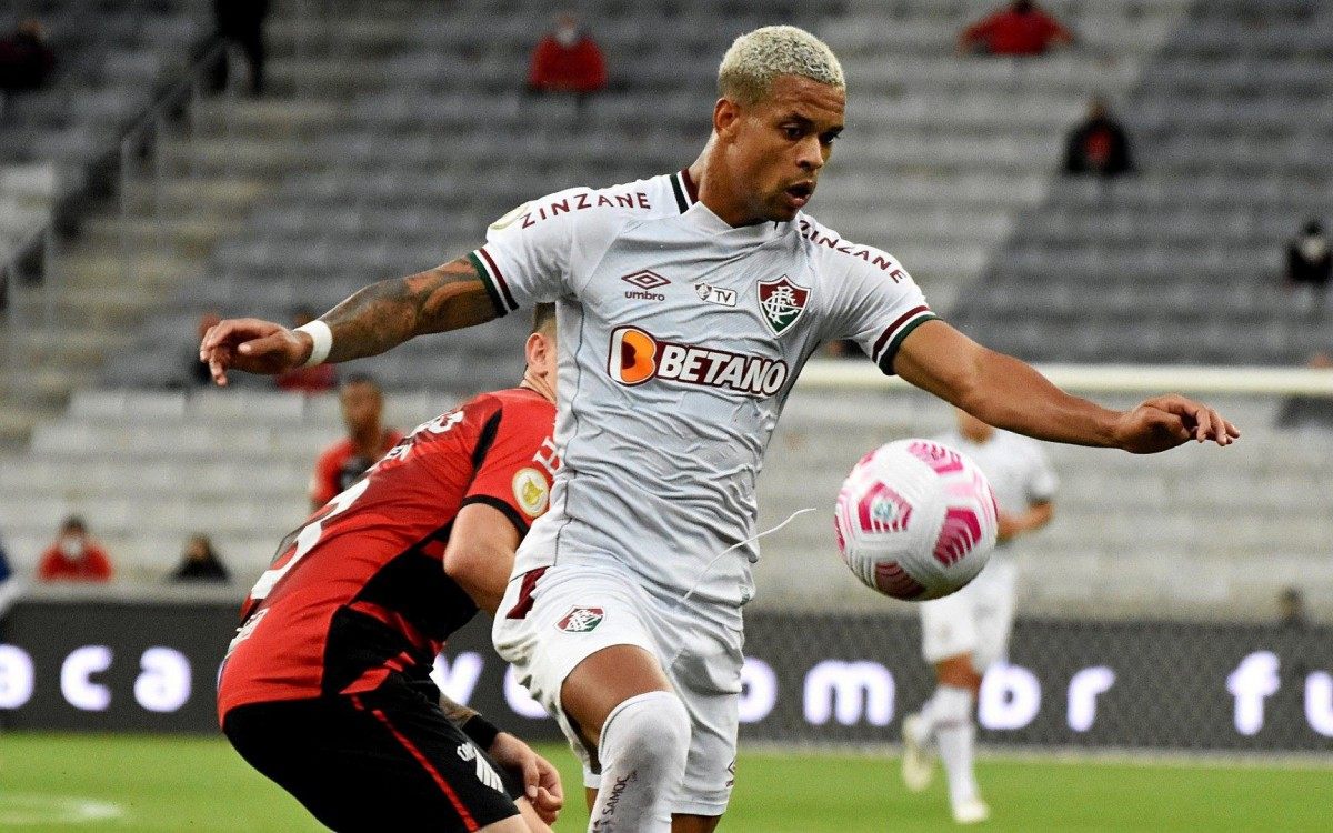 Curitiba, PR - Brasil - 17/10/2021 - Arena da Baixada - Caio Paulista
Campeonato Brasileiro. 27&ordf; Rodada. Jogo Fluminense x Athletico-PR.
FOTO DE MAILSON SANTANA/FLUMINENSE FC

IMPORTANTE: Imagem destinada a uso institucional e divulga&ccedil;&atilde;o, seu uso comercial est&aacute; vetado incondicionalmente por seu autor e o Fluminense Football Club.

IMPORTANT: Image intended for institutional use and distribution. Commercial use is prohibited unconditionally by its author and Fluminense Football Club.

IMPORTANTE: Im&aacute;gen para uso solamente institucional y distribuici&oacute;n. El uso comercial es prohibido por su autor y por el Fluminense Football Club. *** Local Caption ***