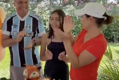 Bolsonaro faz churrasco no Palácio da Alvorada para comemorar aniversário da filha