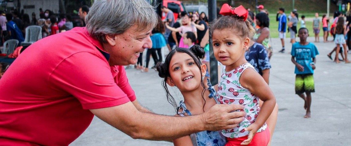 Prefeito Alexandre foi conferir também as atividades para criançada que foi um diferencial neste ano