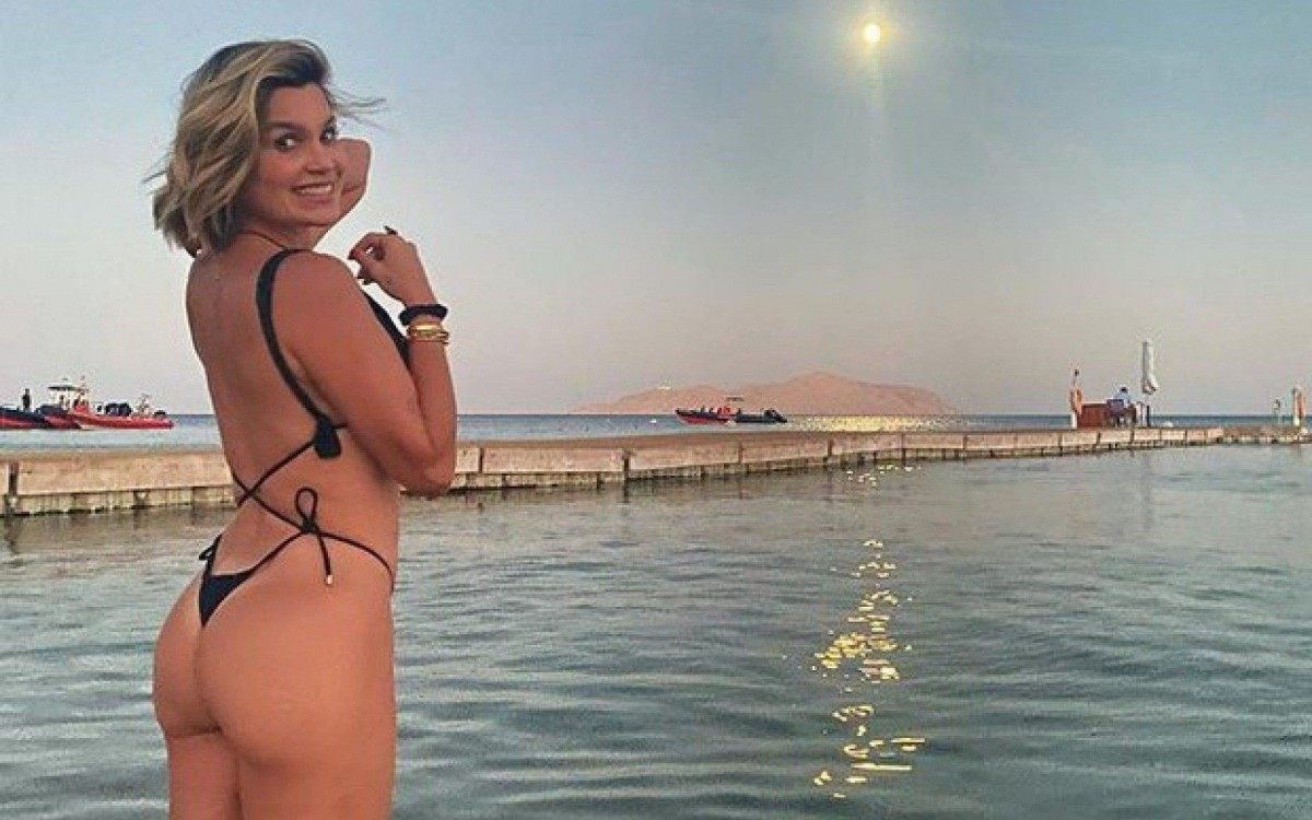 Fl&aacute;via Alessandra