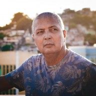 Livro relembra início da pandemia pelo olhar de um poeta