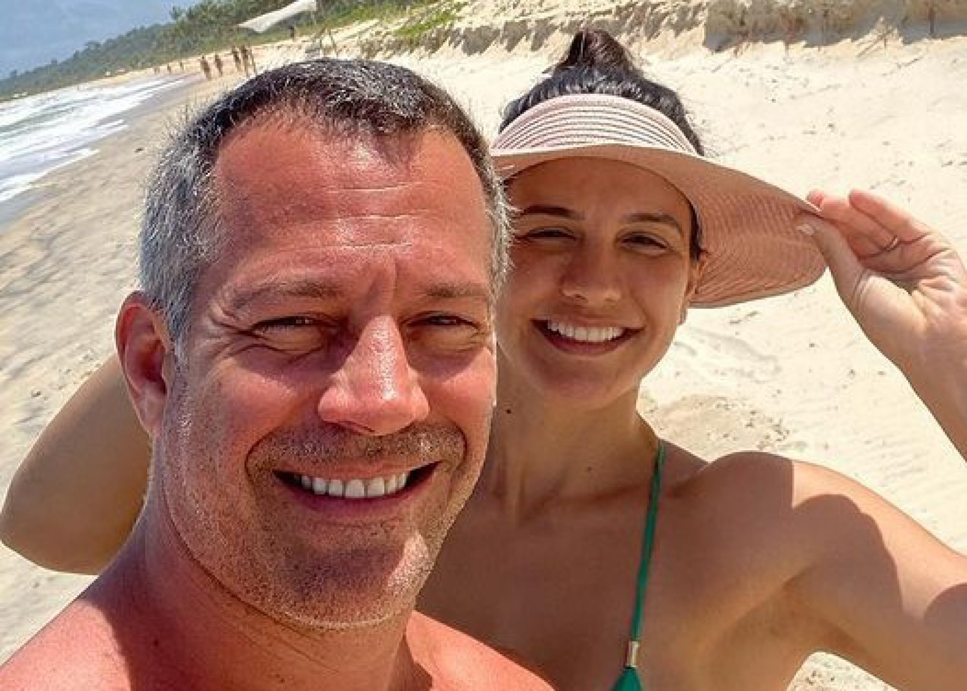 Malvino Salvador posa com Kyra Gracie em Trancoso, na Bahia - Reprodução/Instagram