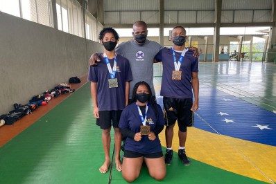 Atletas do Pesc do Caramujo conquistam medalhas 
