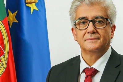 Portugal promete doação de 400 mil doses de vacina contra a Covid para o Brasil