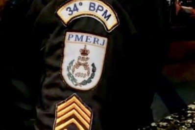 Homem é preso por porte ilegal de arma, em Guapimirim