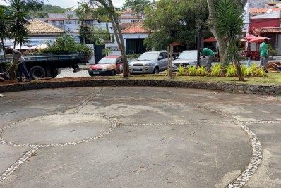 Praça dos Ossos em Búzios é revitalizada